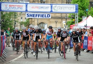 Cyclists take to the streets in the Claremont Sheffield Grand Prix. Image: velouk.net