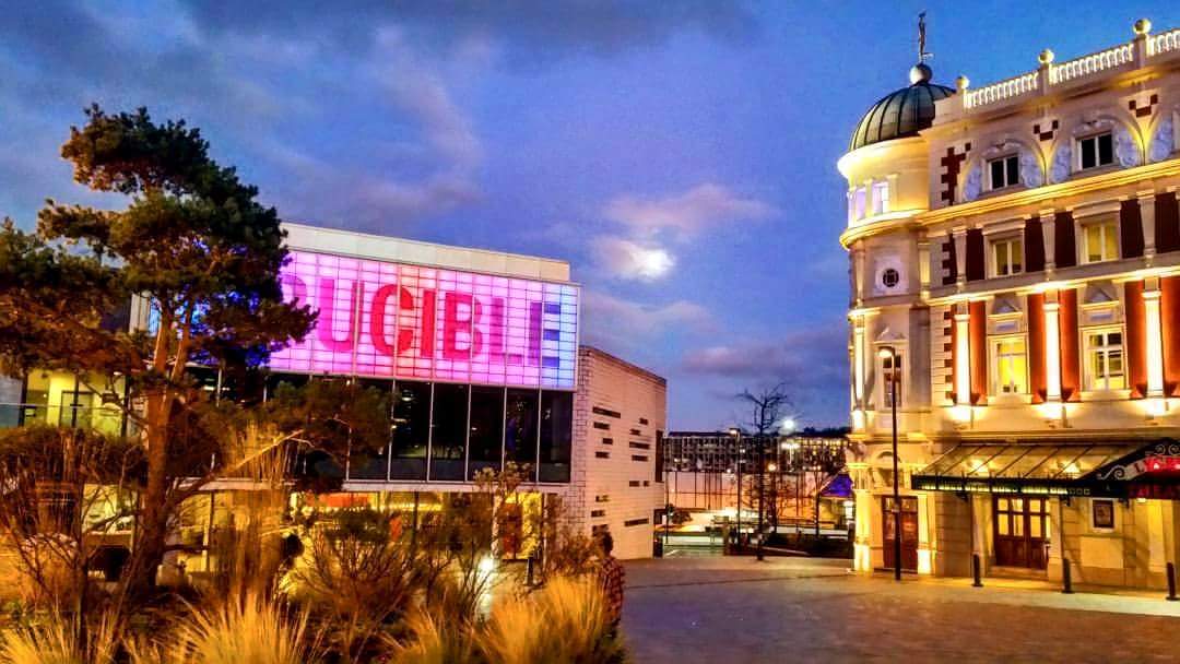 Moon takes centre stage- Tudor Square			
					</div><!-- .entry-content -->
		
		<footer>
		
		
		
					
					</footer><!-- .entry-meta -->
	</article><!-- #post -->
				
											
				
		
<hr class=