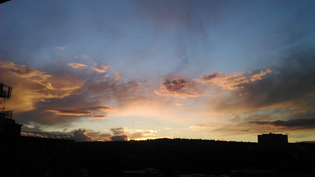 Odd sky with faces			
					</div><!-- .entry-content -->
		
		<footer>
		
		
		
					
					</footer><!-- .entry-meta -->
	</article><!-- #post -->
				
											
				
		
<hr class=