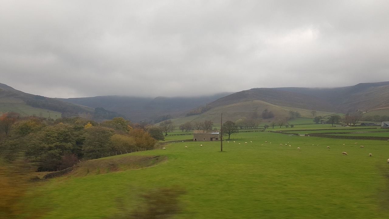 Fwd: Near Edale			
					</div><!-- .entry-content -->
		
		<footer>
		
		
		
					
					</footer><!-- .entry-meta -->
	</article><!-- #post -->
				
											
				
		
<hr class=