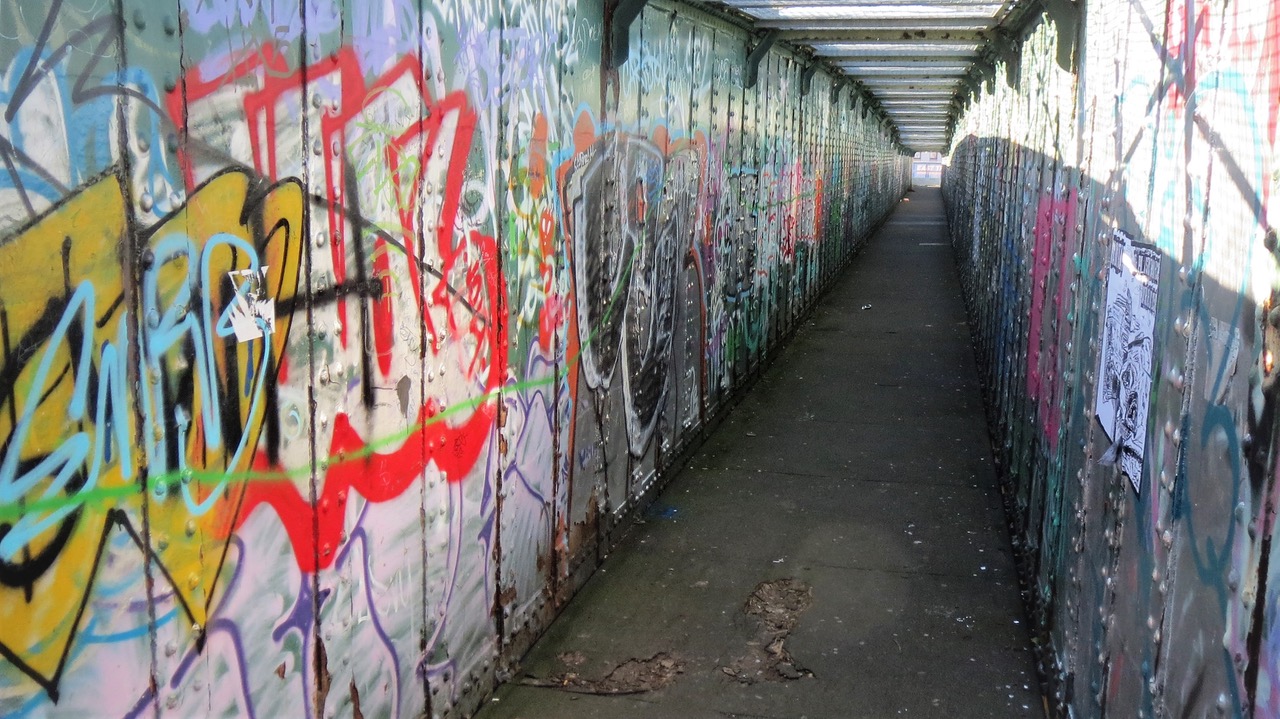 Fwd: Rail Station Footbridge			
					</div><!-- .entry-content -->
		
		<footer>
		
		
		
					
					</footer><!-- .entry-meta -->
	</article><!-- #post -->
				
											
				
		
<hr class=