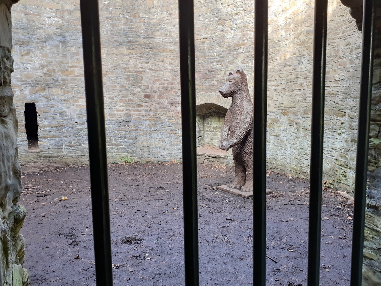 Fwd: Bear in lockdown by Gullface London			
					</div><!-- .entry-content -->
		
		<footer>
		
		
		
					
					</footer><!-- .entry-meta -->
	</article><!-- #post -->
				
											
				
		
<hr class=