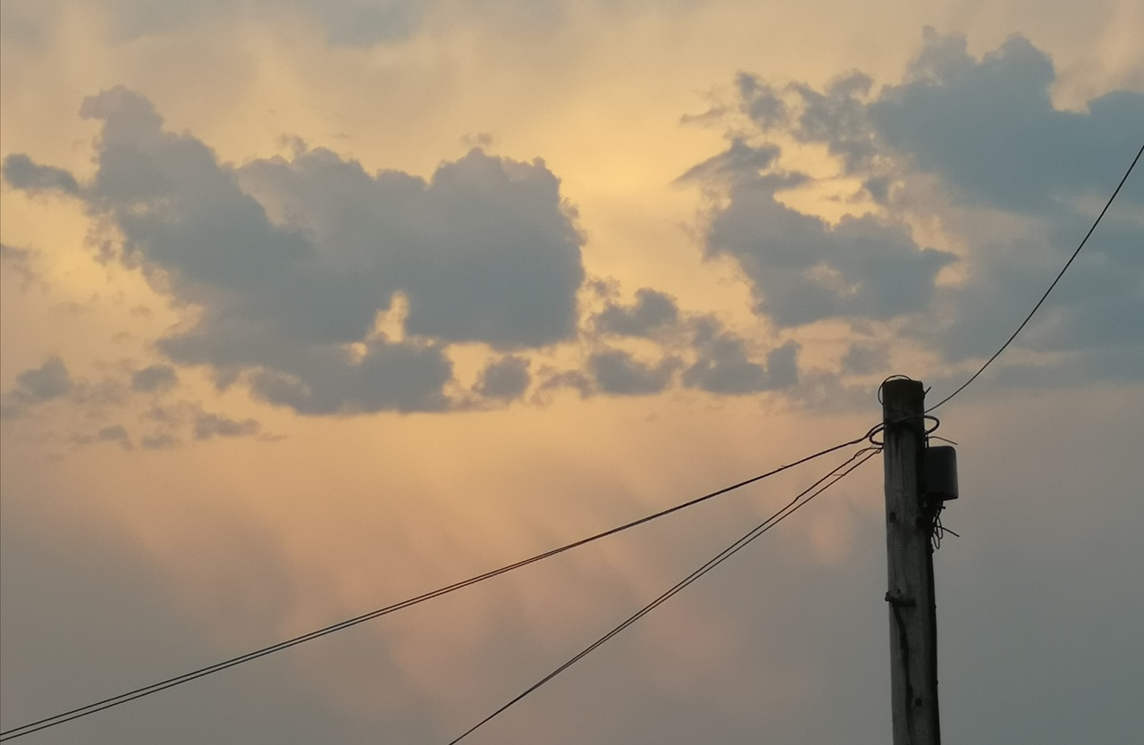 Fwd: Wierd sky			
					</div><!-- .entry-content -->
		
		<footer>
		
		
		
					
					</footer><!-- .entry-meta -->
	</article><!-- #post -->
				
											
				
		
<hr class=