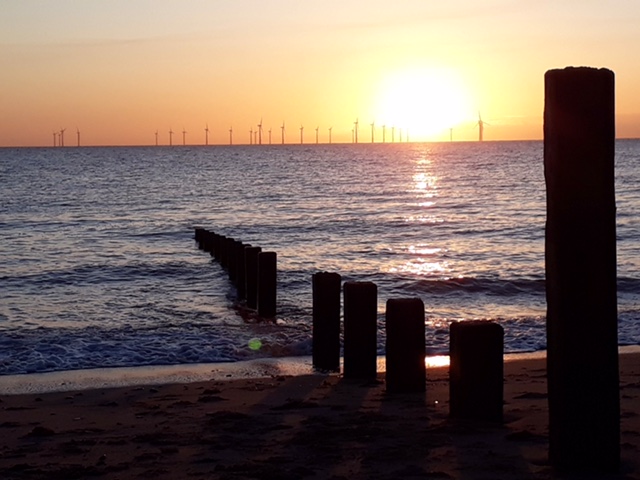 Fwd: Sunrise at Skegness North Shore			
					</div><!-- .entry-content -->
		
		<footer>
		
		
		
					
					</footer><!-- .entry-meta -->
	</article><!-- #post -->
				
											
				
		
<hr class=