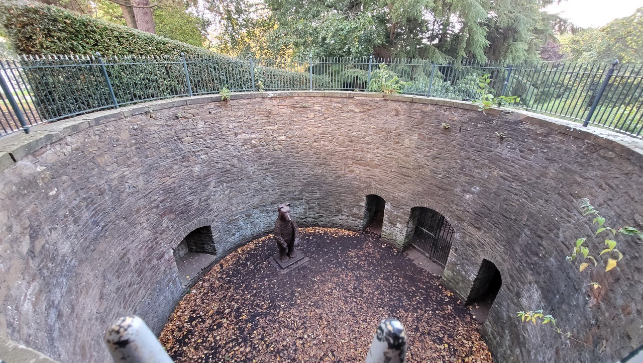 Fwd: Greg Howarth Bear Pit Botanical Gdns			
					</div><!-- .entry-content -->
		
		<footer>
		
		
		
					
					</footer><!-- .entry-meta -->
	</article><!-- #post -->
				
											
				
		
<hr class=