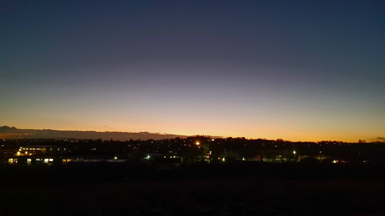 Fwd: By M.Winter- Sunset looking at Handsworth from Waverley.			
					</div><!-- .entry-content -->
		
		<footer>
		
		
		
					
					</footer><!-- .entry-meta -->
	</article><!-- #post -->
				
											
				
		
<hr class=