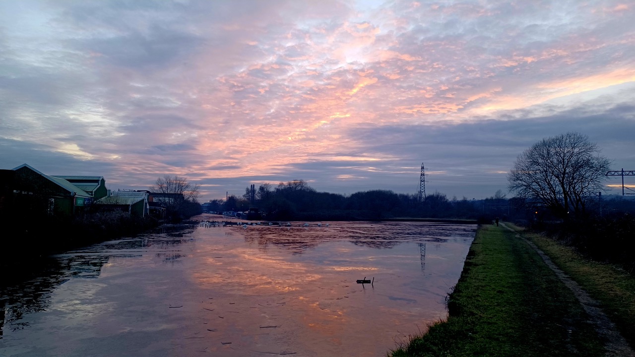 Fwd: By M Winter- Icy Parkgate basin sunset.			
					</div><!-- .entry-content -->
		
		<footer>
		
		
		
					
					</footer><!-- .entry-meta -->
	</article><!-- #post -->
				
											
				
		
<hr class=