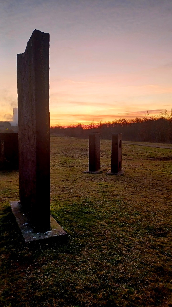 Fwd: By M.Winter- Centenary Riverside Steelhenge.			
					</div><!-- .entry-content -->
		
		<footer>
		
		
		
					
					</footer><!-- .entry-meta -->
	</article><!-- #post -->
				
											
				
		
<hr class=