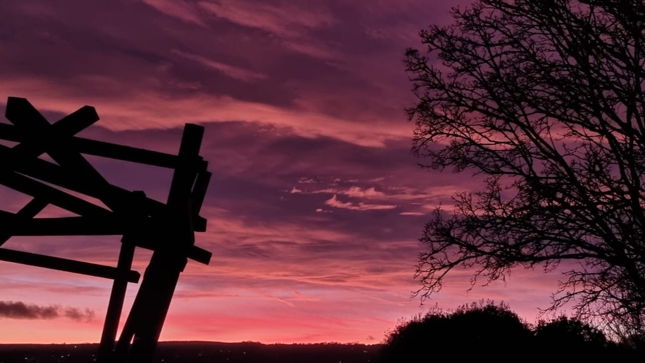 Fwd: Livvie H, Sunset from Heeley People’s Park			
					</div><!-- .entry-content -->
		
		<footer>
		
		
		
					
					</footer><!-- .entry-meta -->
	</article><!-- #post -->
				
											
				
		
<hr class=