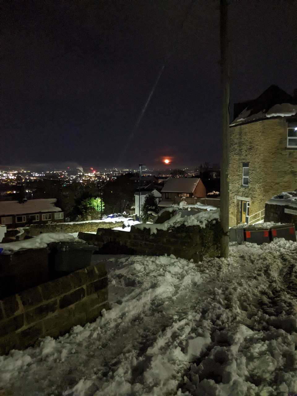 Fwd: Red moon from Heavygate Lane, Crookes			
					</div><!-- .entry-content -->
		
		<footer>
		
		
		
					
					</footer><!-- .entry-meta -->
	</article><!-- #post -->
				
											
				
		
<hr class=