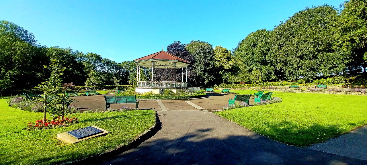 Fwd: By Markius Maximus- Elsecar Park bandstand.			
					</div><!-- .entry-content -->
		
		<footer>
		
		
		
					
					</footer><!-- .entry-meta -->
	</article><!-- #post -->
				
											
				
		
<hr class=