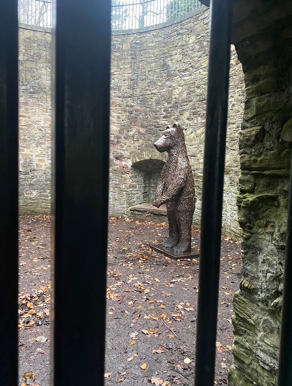 Fwd: Luke Dixon, &ldquo;Restricted Bear&rdquo; Sheffield			
					</div><!-- .entry-content -->
		
		<footer>
		
		
		
					
					</footer><!-- .entry-meta -->
	</article><!-- #post -->
				
											
				
		
<hr class=