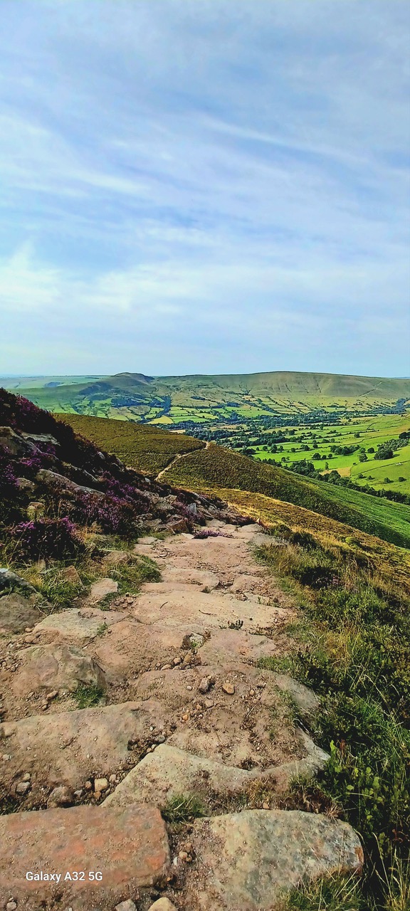 Fwd: By Markius Maximus – Mam Tor and Eadale from Ringing Roger.			
					</div><!-- .entry-content -->
		
		<footer>
		
		
		
					
					</footer><!-- .entry-meta -->
	</article><!-- #post -->
				
											
				
		
<hr class=
