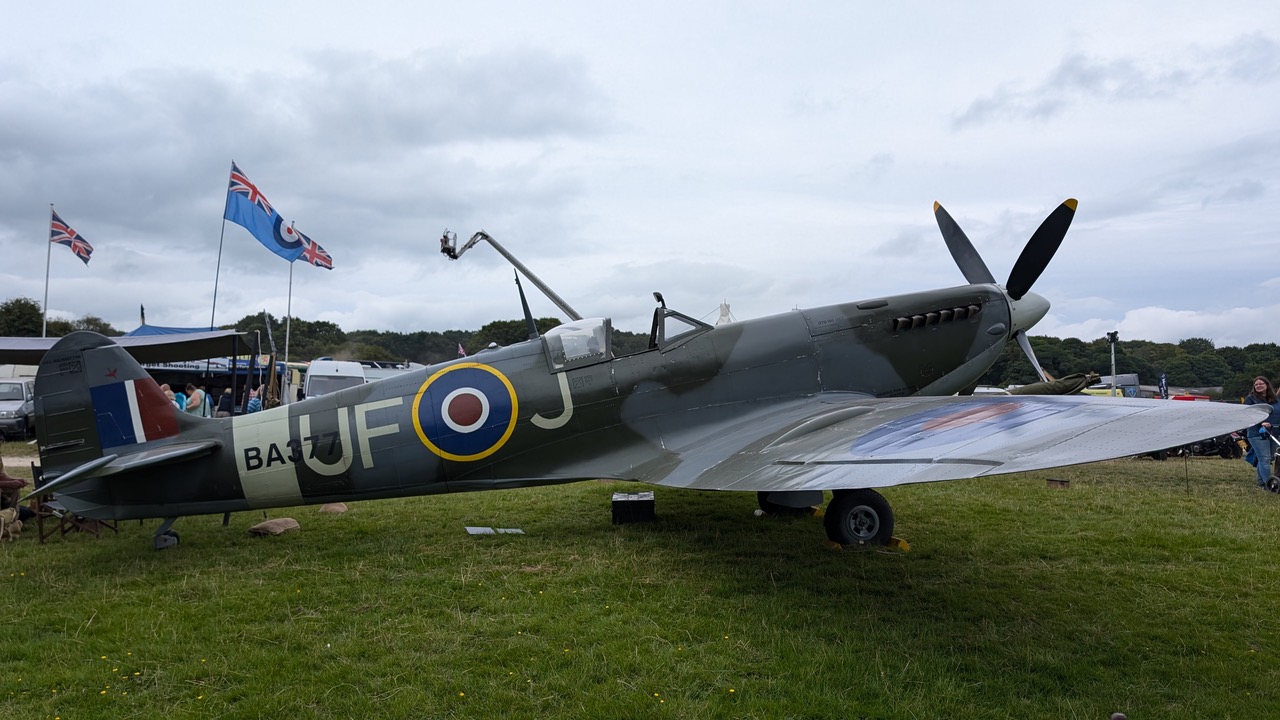 Fwd: Greg Howarth Spitfire mk 9 Cromford Steam Rally			
					</div><!-- .entry-content -->
		
		<footer>
		
		
		
					
					</footer><!-- .entry-meta -->
	</article><!-- #post -->
				
											
				
		
<hr class=