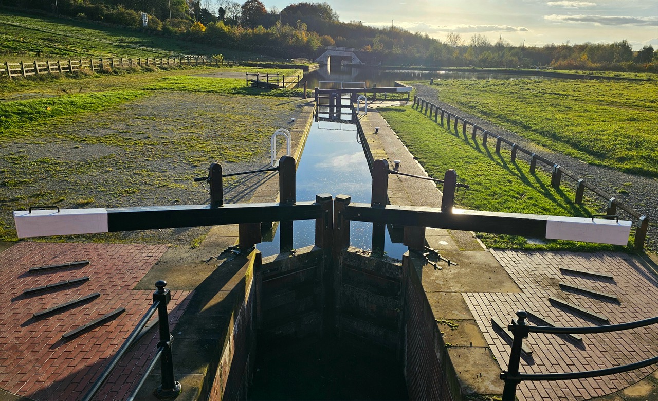 Fwd: Mark Lacey-Hatton – Chesterfield Canal, Staveley Basin			
					</div><!-- .entry-content -->
		
		<footer>
		
		
		
					
					</footer><!-- .entry-meta -->
	</article><!-- #post -->
				
											
				
		
<hr class=