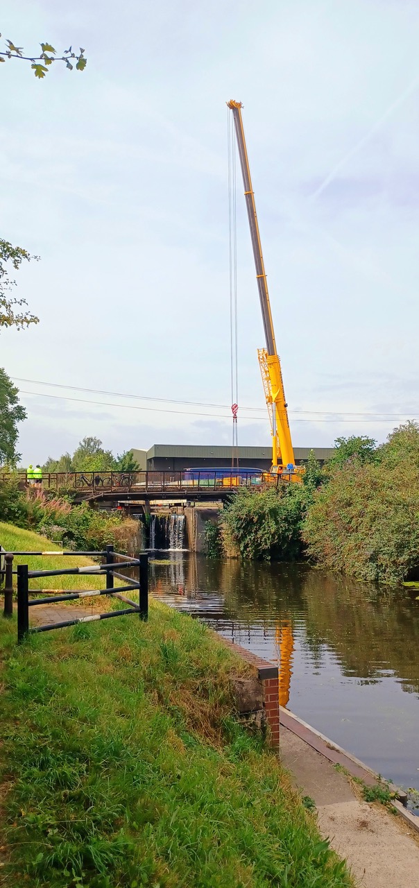 Fwd: By Mark W – Camera crew at Holmes lock.			
					</div><!-- .entry-content -->
		
		<footer>
		
		
		
					
					</footer><!-- .entry-meta -->
	</article><!-- #post -->
				
											
				
		
<hr class=