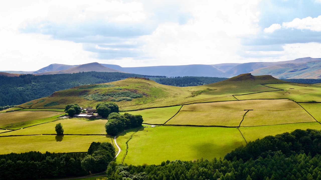 Fwd: Photo by Steve Gregory, Towards Kinder Scout			
					</div><!-- .entry-content -->
		
		<footer>
		
		
		
					
					</footer><!-- .entry-meta -->
	</article><!-- #post -->
				
											
				
		
<hr class=