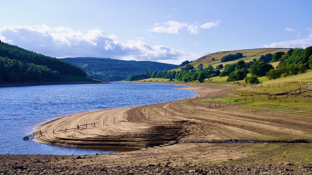 Fwd: Photo by Steve Gregory, Ladybower			
					</div><!-- .entry-content -->
		
		<footer>
		
		
		
					
					</footer><!-- .entry-meta -->
	</article><!-- #post -->
				
											
				
		
<hr class=